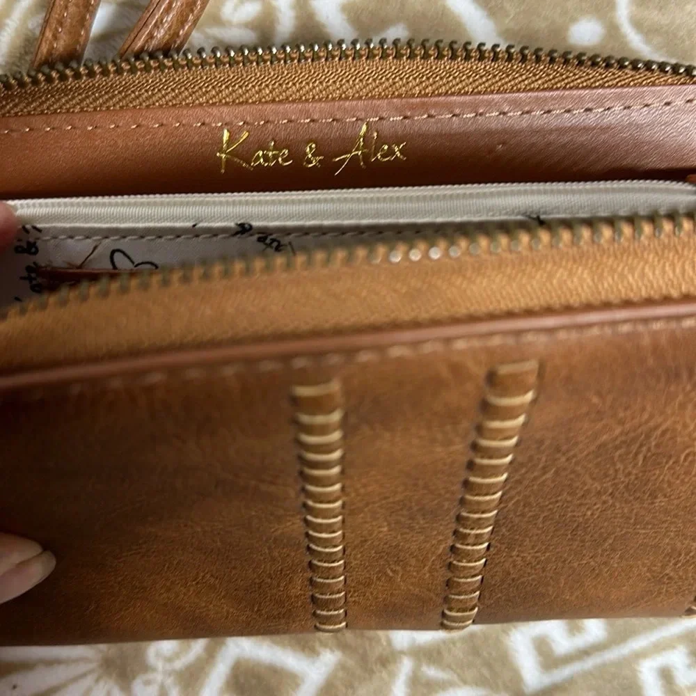 NWT Kate & Alex  wristlet/ wallet